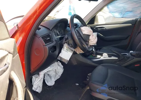 2015 BMW X1 Sdrive28I z USA, uszkodzony, nr VIN WBAVM1C53FV318114